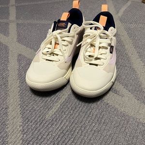 Womens Vans Ultrarange EXO size 7